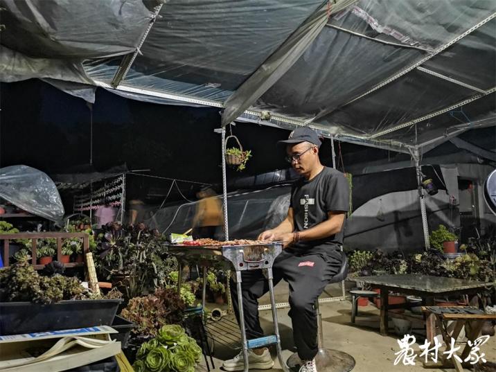 被短视频改变的乡村主播：从村里异类到网络红人，生存远比面子重