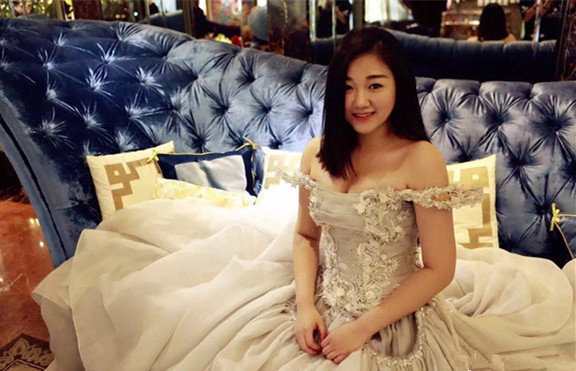 最大牌女团？赌王女儿集合三大豪门千金跳女团舞，这学历身价酸了