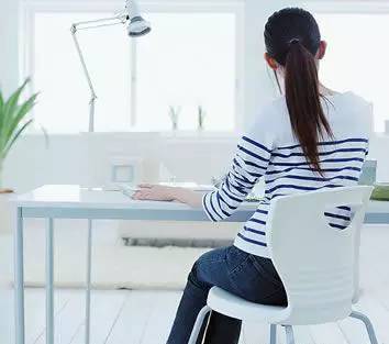 警惕久坐带来的8大危害,久坐的十大危险