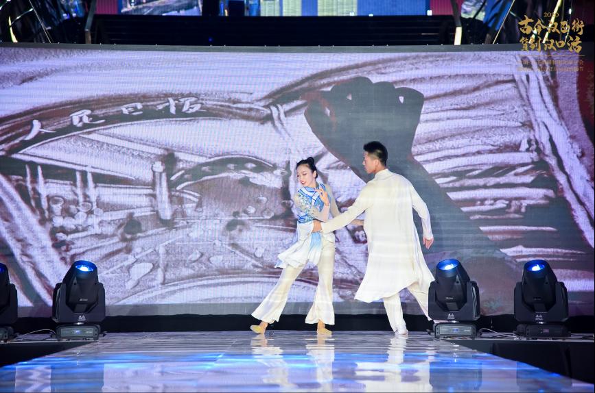 时尚“云”聚！牵手3大电商直播平台，汉正街“新国货”惊艳绽放