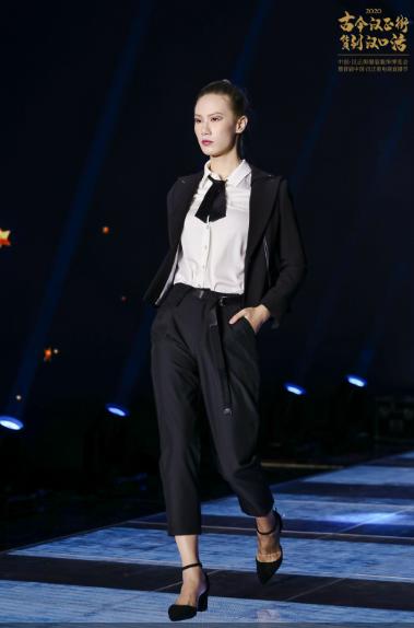 时尚“云”聚！牵手3大电商直播平台，汉正街“新国货”惊艳绽放