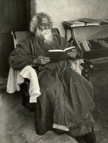 泰戈尔醒来后发现我们仍是相爱的,泰戈尔梦到我们