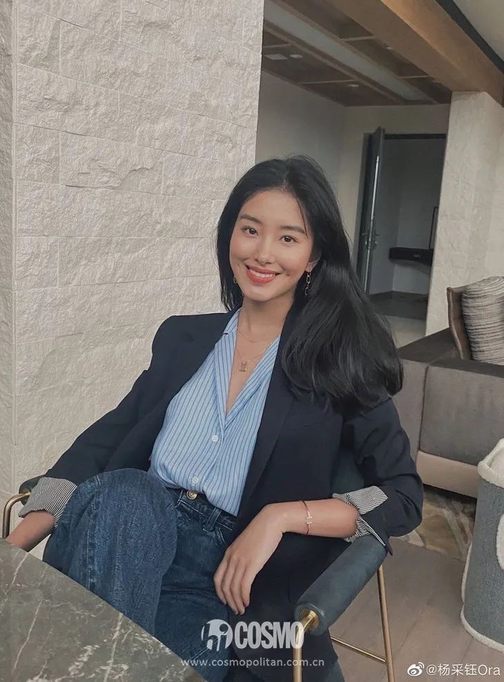 郑秀妍衬衫搭配,郑秀妍2022春夏穿搭