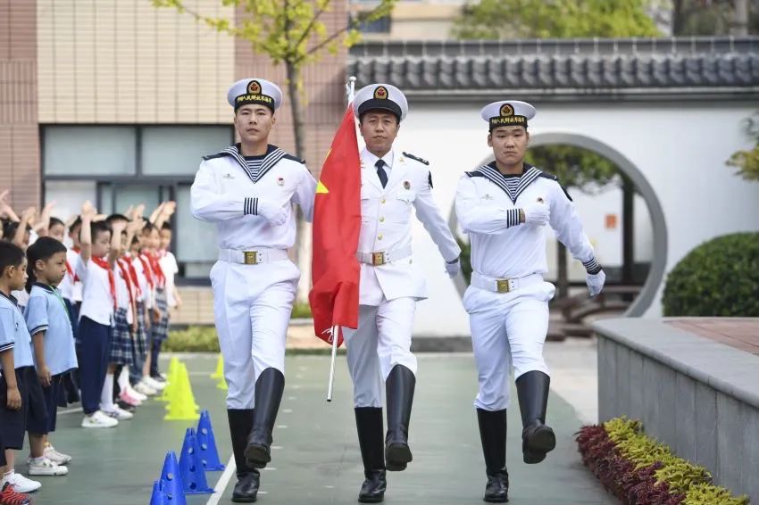 童年是充满诗意的,书香人生诗意童年