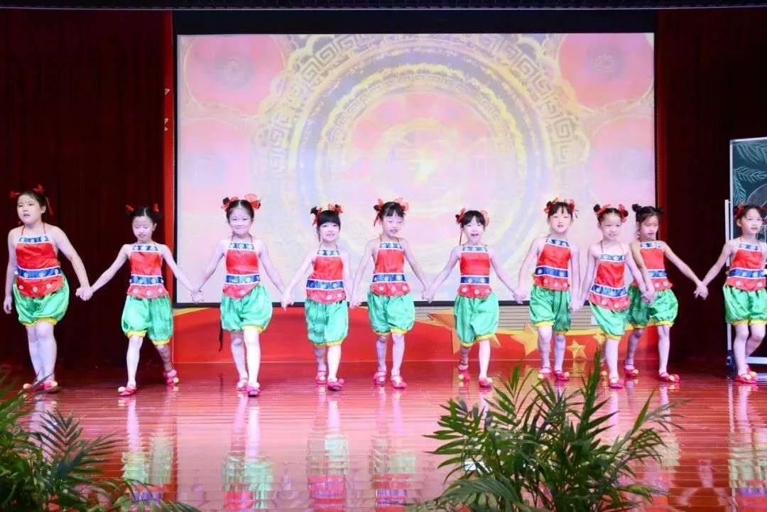 新建九年一贯制学校校区方案,新桥幼儿园新龙湖校区