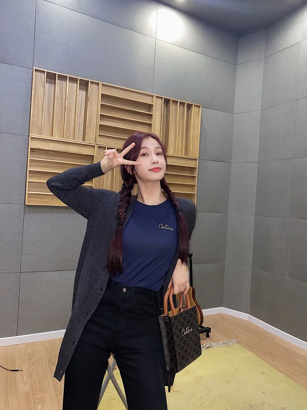 最新秋季穿搭攻略一件卫衣就够了,初秋穿搭秋冬卫衣