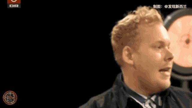 五个大人当着孩子全裸,竟是为了教育!这档奇葩儿童节目让网友吵翻了天….