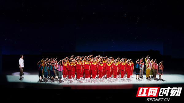 反响|数度落泪《大地颂歌》将湖南扶贫点滴刻进了人们心里