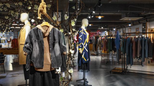 工厂店秋冬上新特卖1折起，关注“上海松江”还有专属折上折！