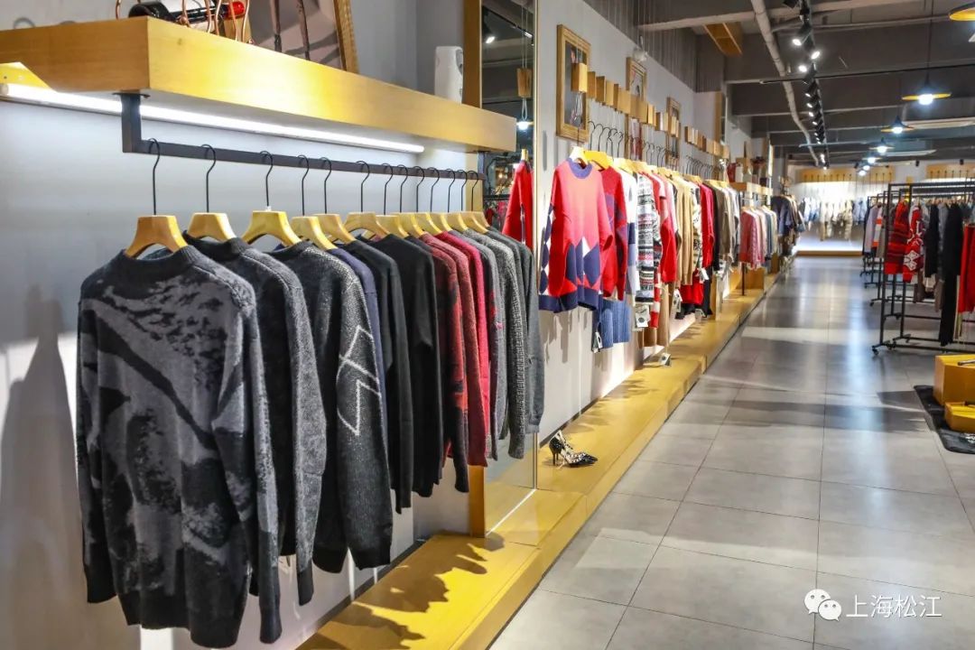 工厂店秋冬上新特卖1折起，关注“上海松江”还有专属折上折！