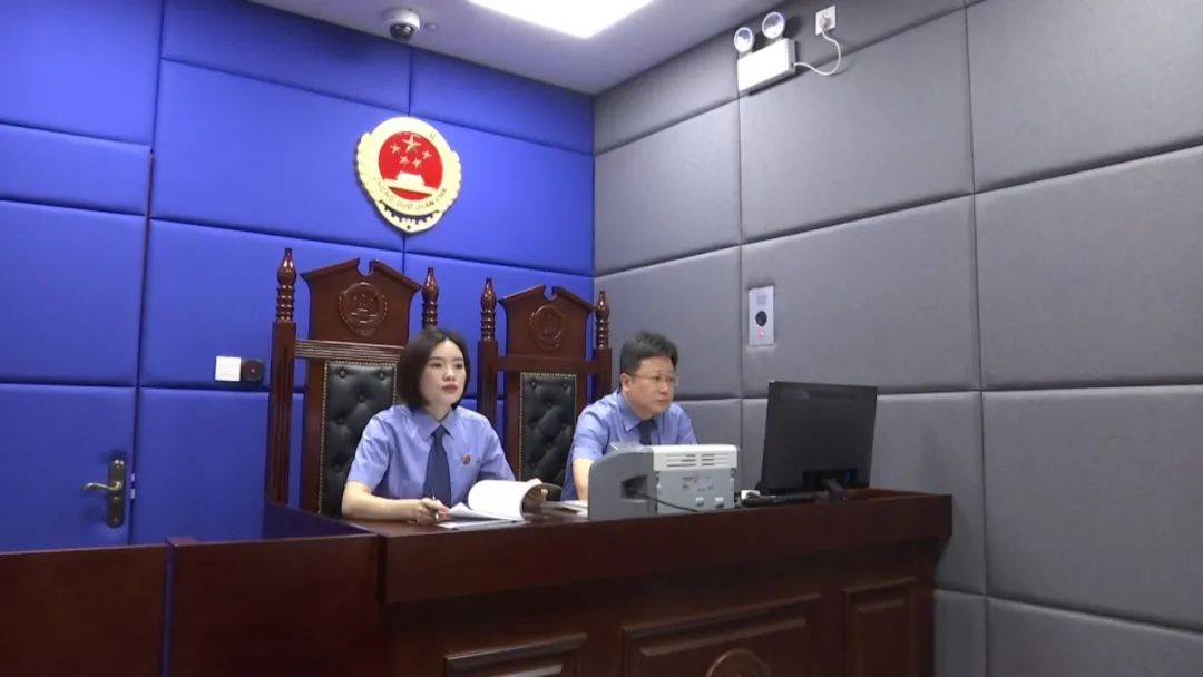 【拍案】*取盗**2000多个游戏账号这伙“偷鸡贼”栽了！