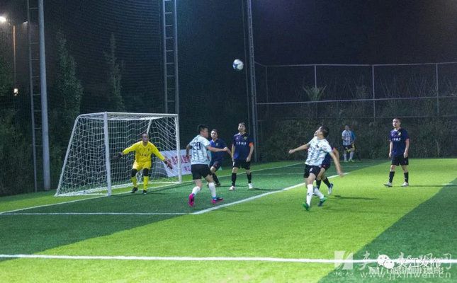 绿茵场上的足球比赛,夹江杯足球比赛