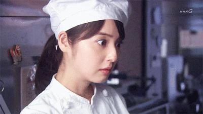 爱长斑的女人怎么办,女生长斑