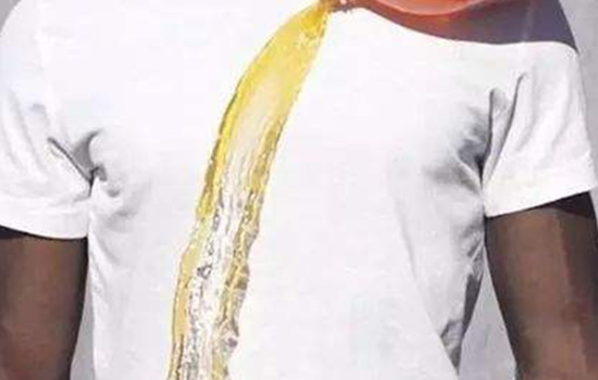 可乐洒到衣服上了怎么办不用洗,衣服上有可乐渍怎么办