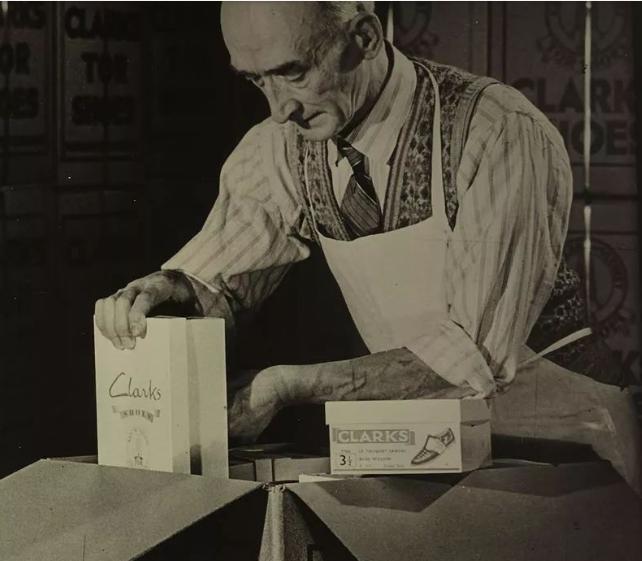 李宁拯救海洋,李宁救了李宁