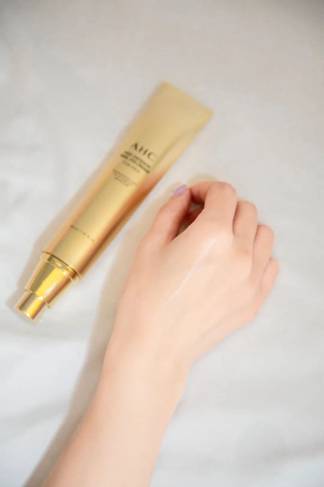 怎样拍出像没化妆一样的好看照片,普通人怎么拍摄出模特效果