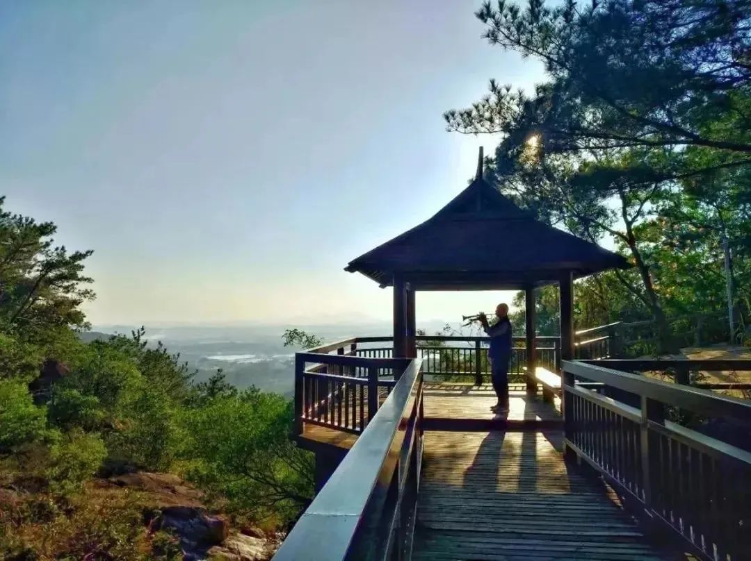 爬厦门仙灵棋山看日出,厦门周边登高望远的地方