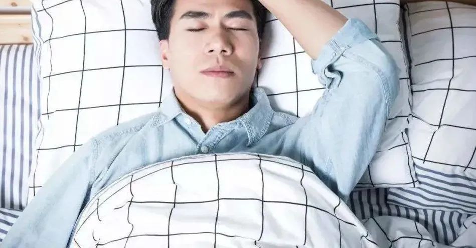 戴口罩闻不见口臭是口源性口臭么,戴上口罩口臭