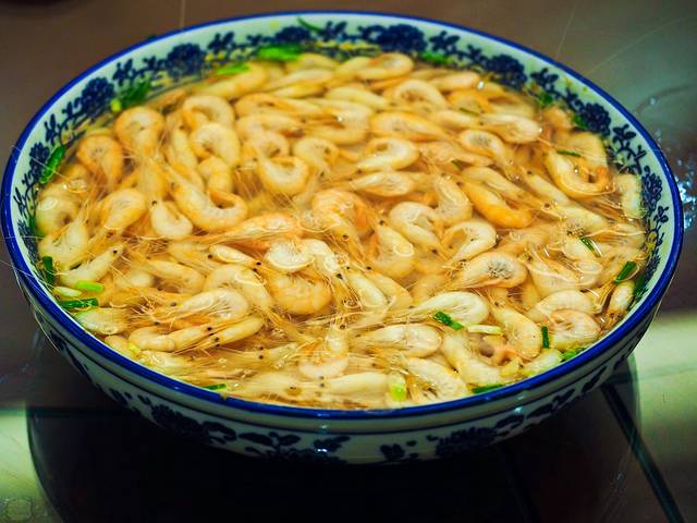 烟雨入江南山水如墨染下一句,烟雨入江南山水如墨染出自哪首歌