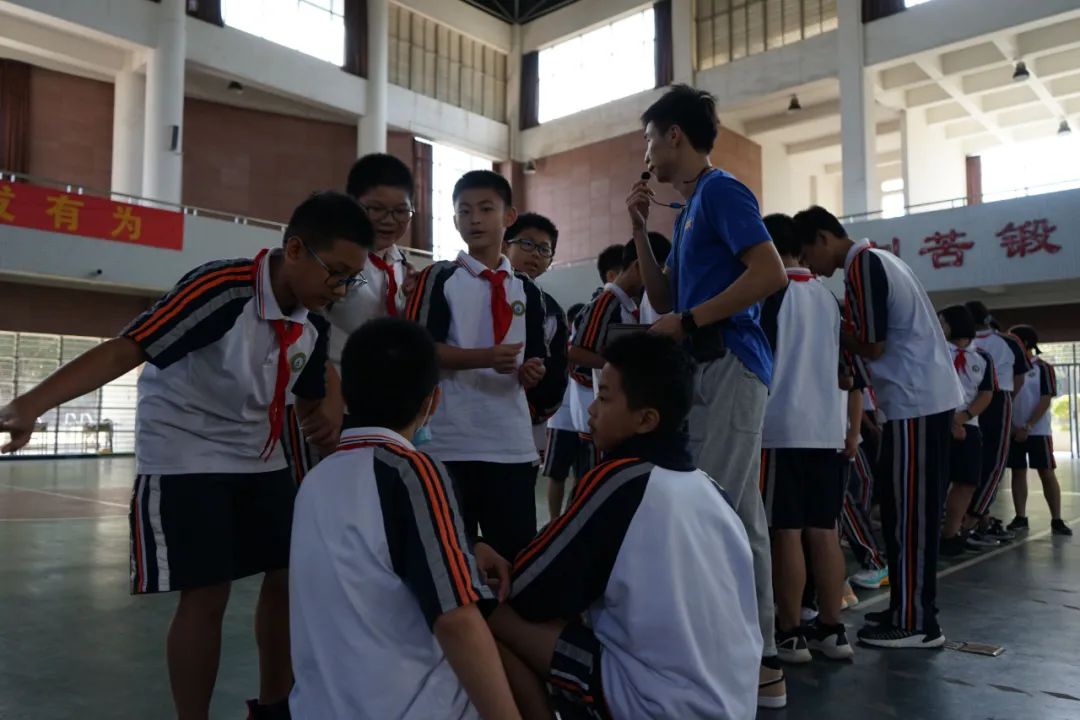 体育老师都当过班主任吗,东莞体育老师做班主任