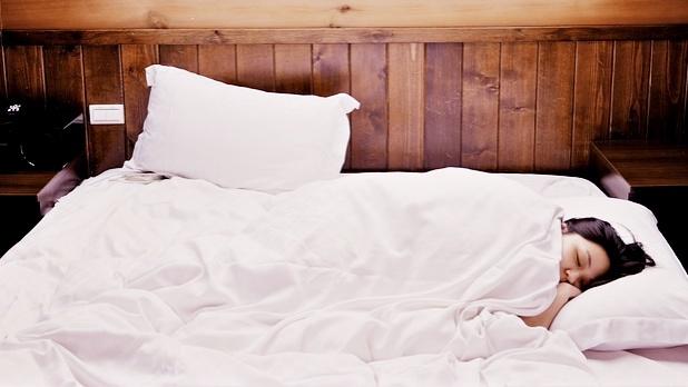 失眠精神恍惚如何调理,神经性紧张失眠是怎么回事呢