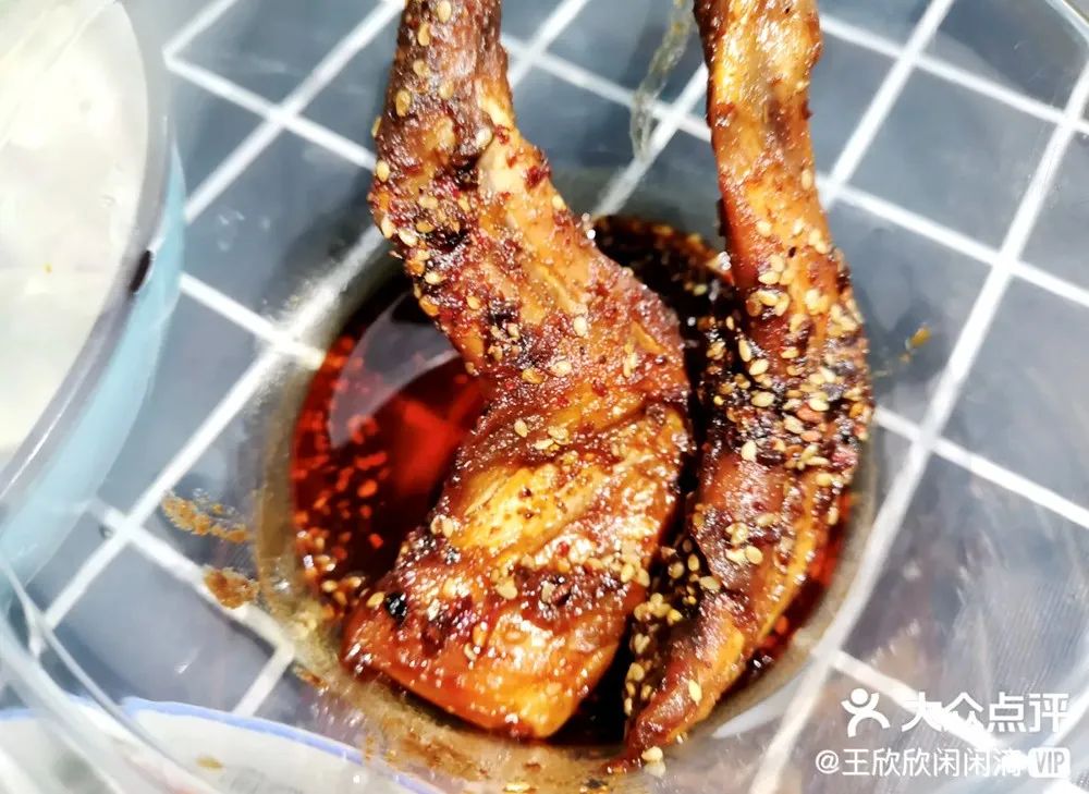 成都又新添一大波“明星店”!关晓彤的奶茶、黄晓明的复古烤肉、网红厨师王刚的秘制卤菜…都来啦