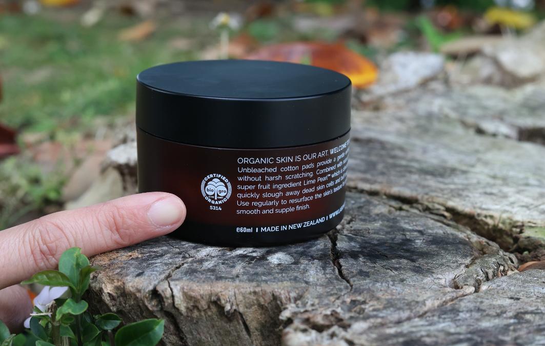 还在用洗面奶让你的脸越洗越白,还在用的洗面奶