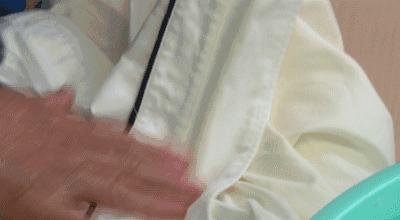 怎么能使发黄的衬衫变得焕然一新,格子衬衫发黄洗白简单有效方法