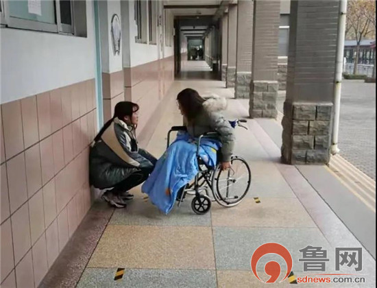 淄博六中“90后”班主任王新蕾：坐着轮椅守护学生