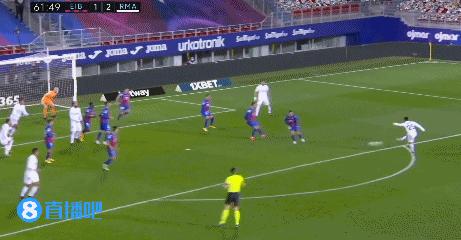 西甲皇马6-1马洛卡本泽马2传2射,皇马对埃瓦尔本泽马