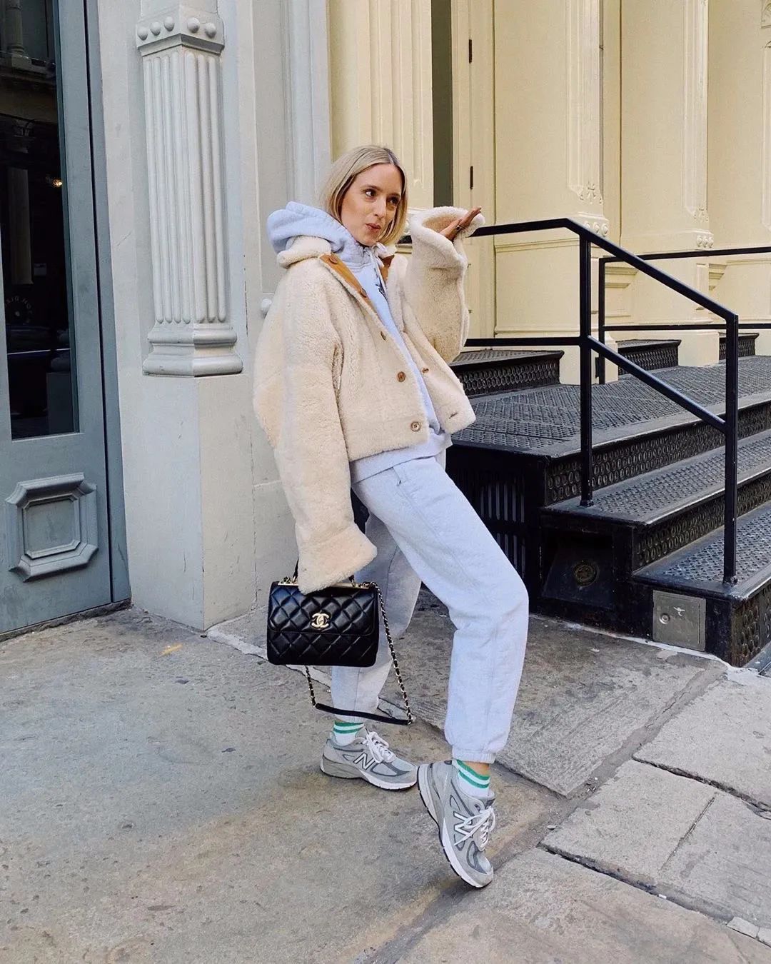 羊羔绒外套很丑的搭配,羊羔毛外套穿搭高级感