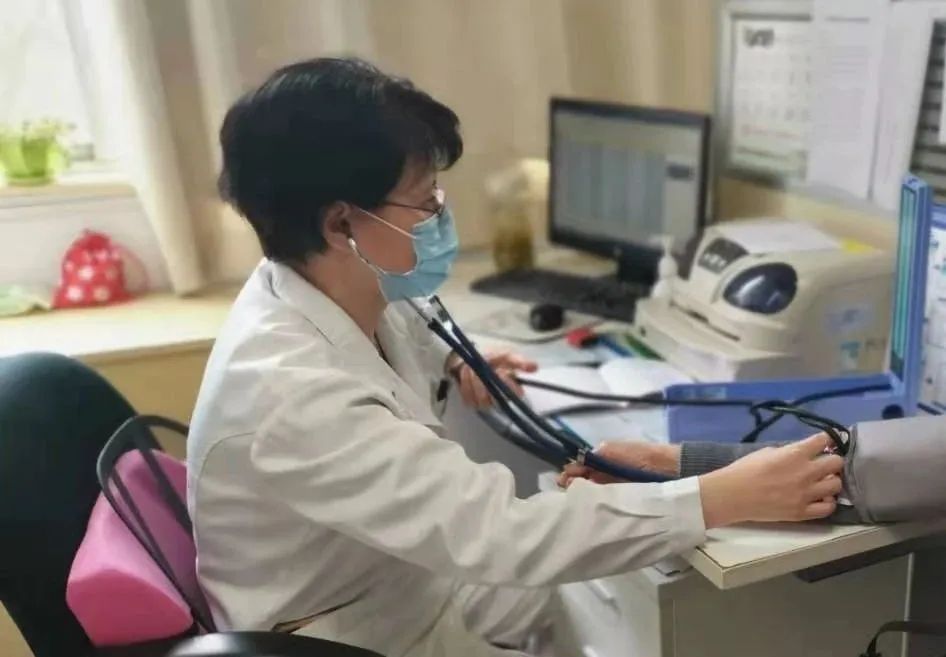 降温防寒防止感冒防范疾病,气温骤降要预防哪些病