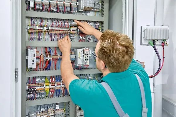 2020年中国电影市场票房全球最高；辛芷蕾成为瑞士莲亚太区品牌代言人|美通企业日报