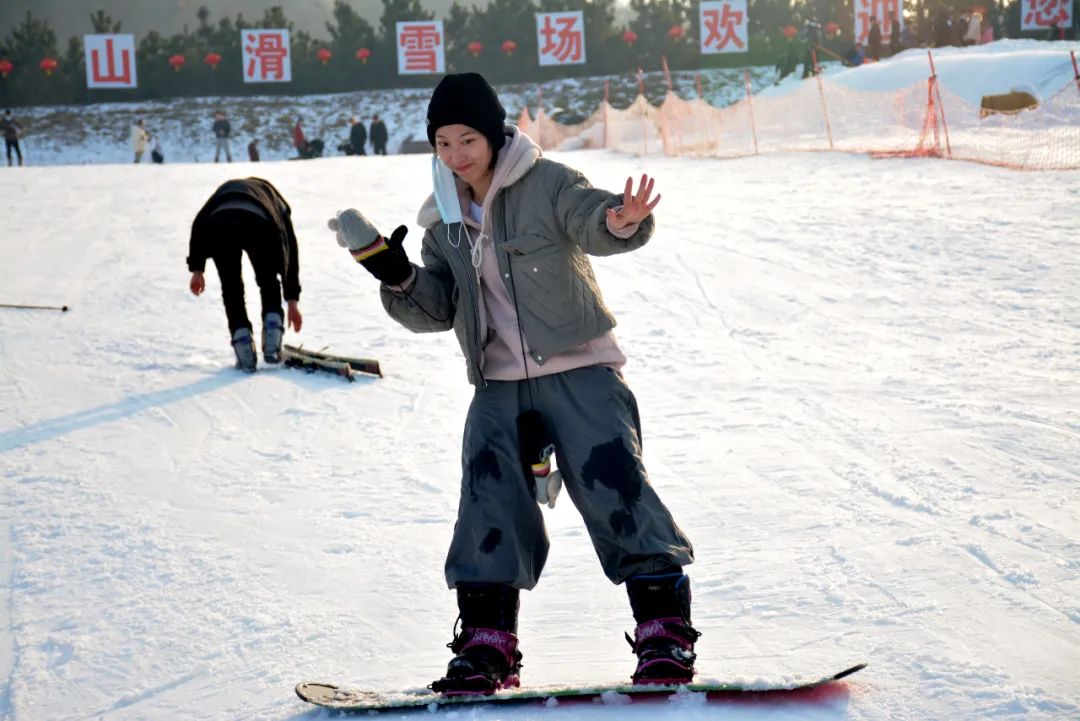 热雪燃冬相约五莲山滑雪场,来延庆玉渡山体验冰雪的乐趣