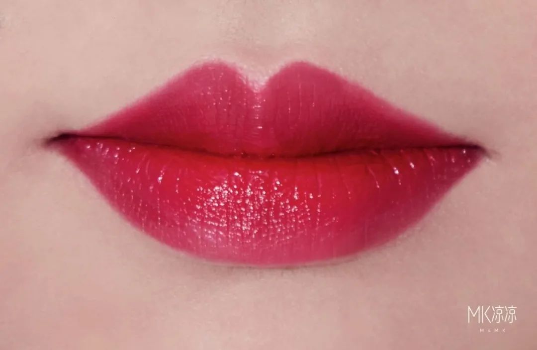 年度最上头的口红只要100多块,最正的正红色口红