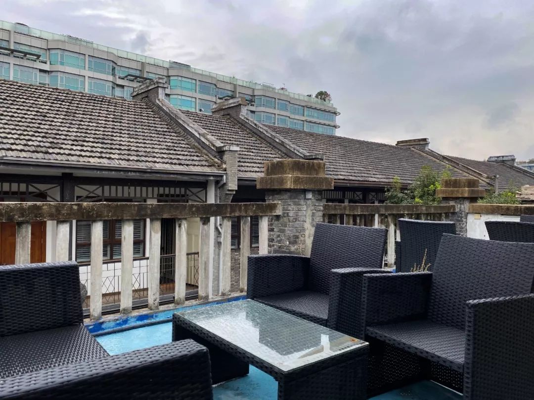 杭州湖边邨酒店怎么订便宜,西湖边住宿酒店哪个好