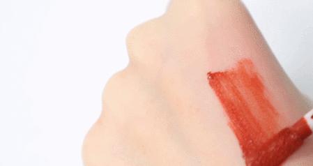 凭借不老神颜抢到男神45岁却难逃变老变丑的命运她到底做错了什么？