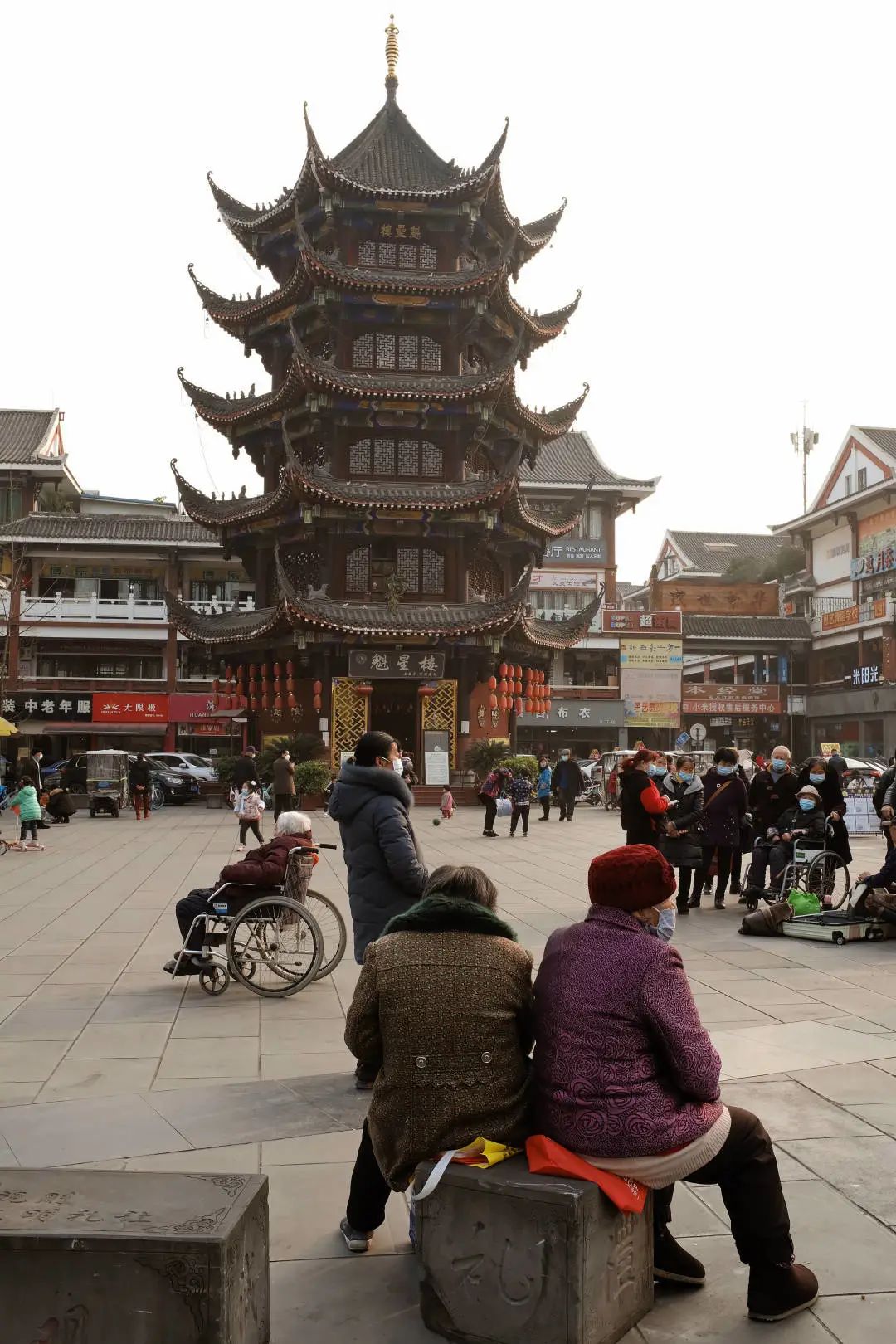 满地都是30年老店，温江真是太吓人了