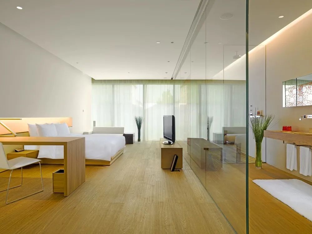 五星酒店住一年,五星酒店搬回家