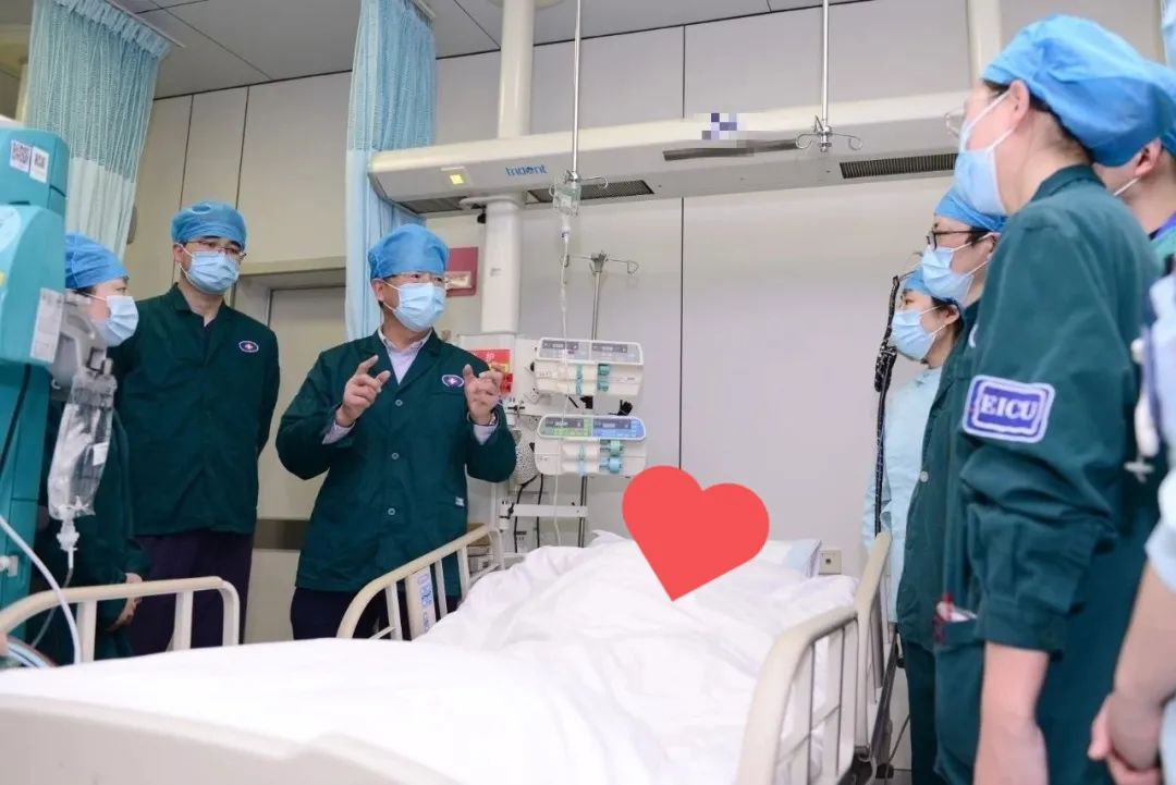 19岁姑娘屁股上破块皮,住院70天。医生:别拿小伤口不当回事