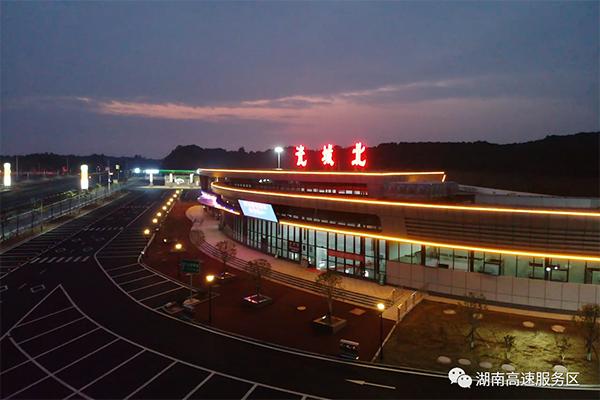 春运一线旅途中这些画面暖心,春运出行路上湖南交通人暖心守护