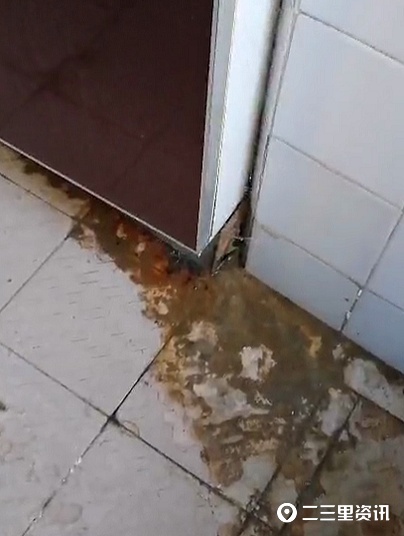 楼上下水管道堵了一楼会反水吗,楼上会导致楼下下水道堵塞吗