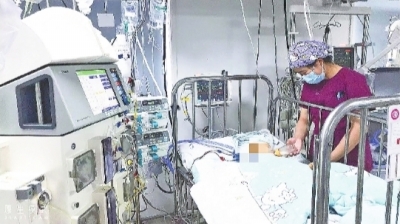 男孩误喝农药后续,小孩误喝农药被医生洗胃