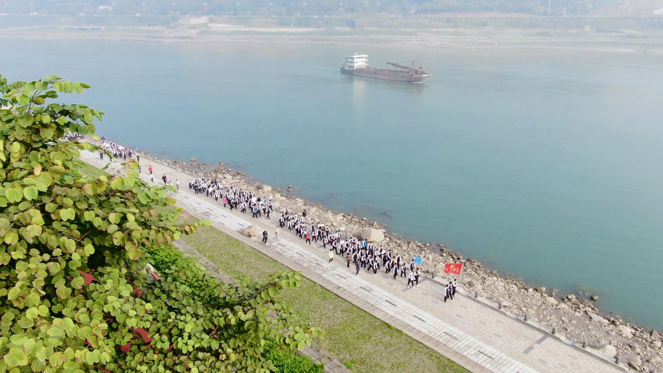 亲近自然户外远足,远足踏青亲近自然