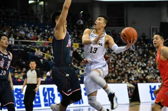 近5万球迷现场见证京鲁大战,现场感受中国足球球迷热血沸腾