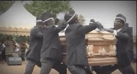 你好非洲丨汽车、玉米、一条鱼……这些造型奇特的棺材，是他们对逝者的尊重与祝福