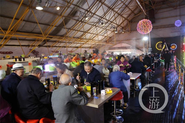 重庆旋转小火锅自助,重庆合川旋转自助小火锅一人一锅