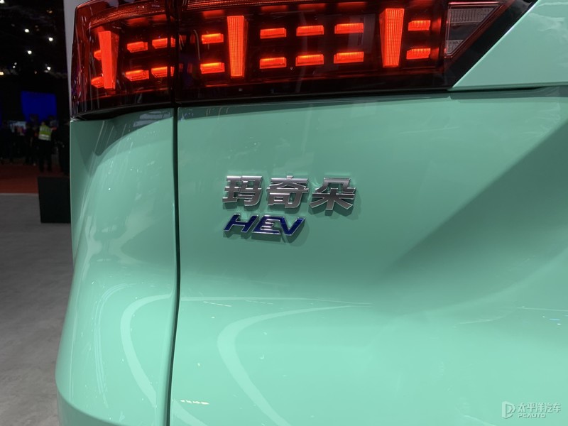 新款起亚嘉华实车曝光,2022丰田皇冠陆放豪华版图片