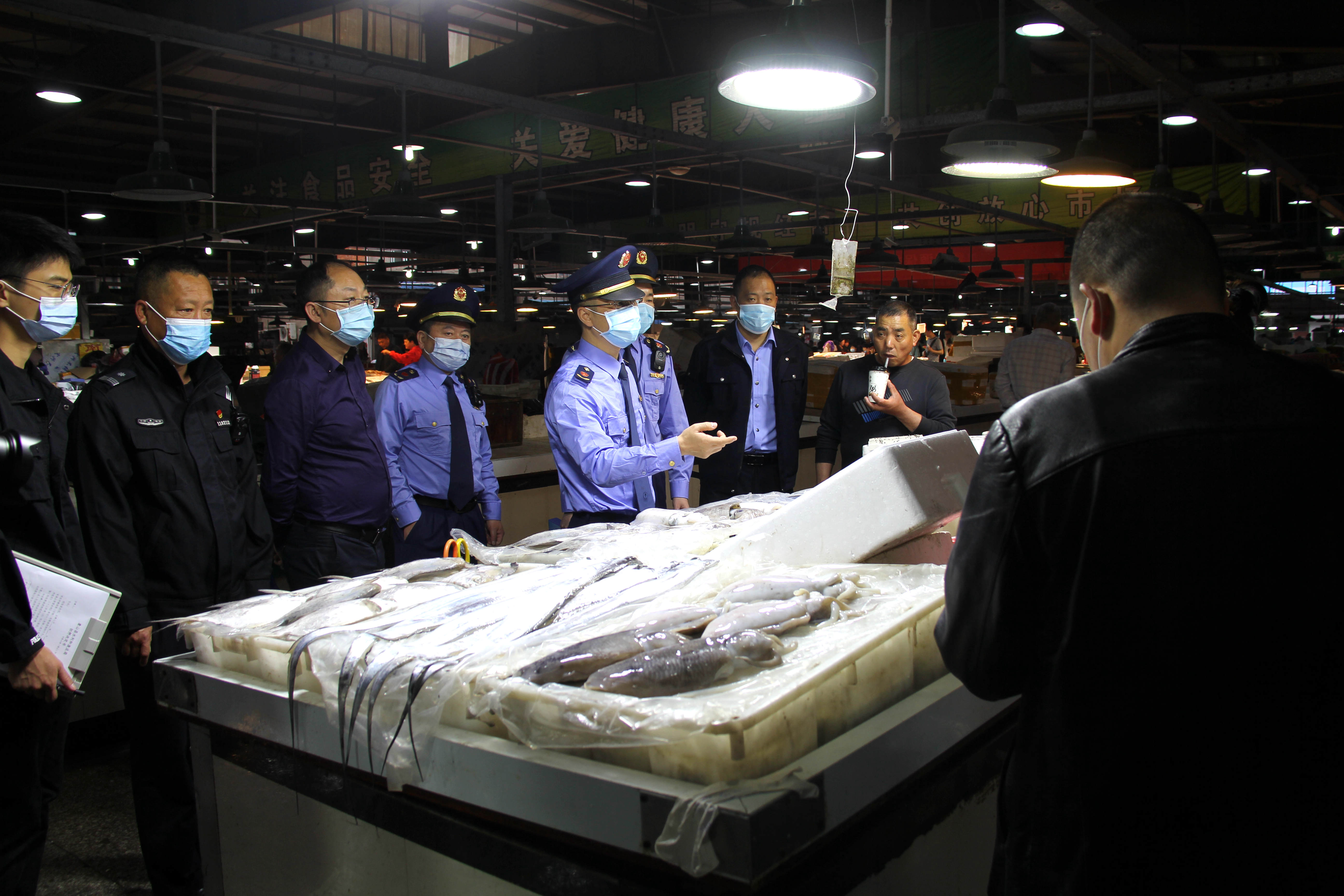 今起“热气货”海水产不能卖了宁波市场监管开展伏休执法检查