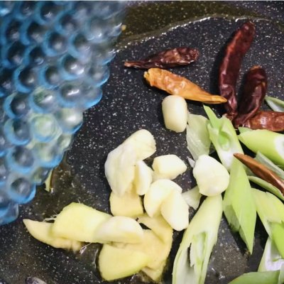 臭小苏说,想吃“红烧鲳鱼”啦